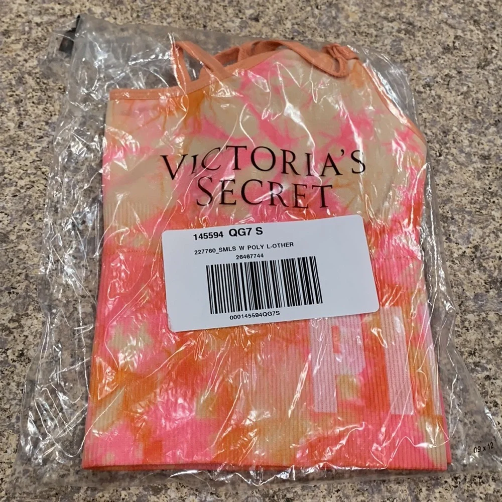 PINK Seamless Lightly Lined Sports Crop - Picture 6 of 6